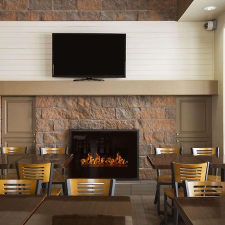 Super 8 By Wyndham Timmins On Hotel Luaran gambar