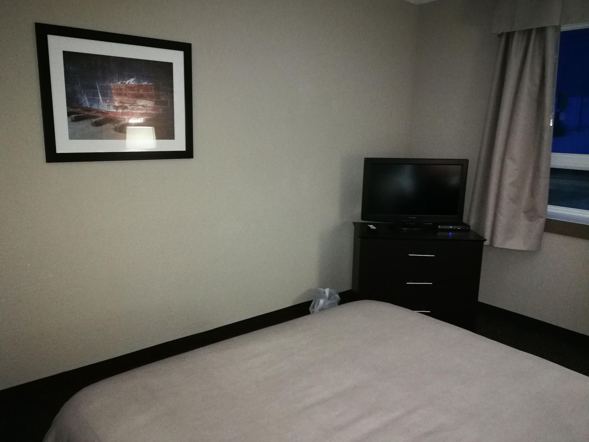 Super 8 By Wyndham Timmins On Hotel Luaran gambar