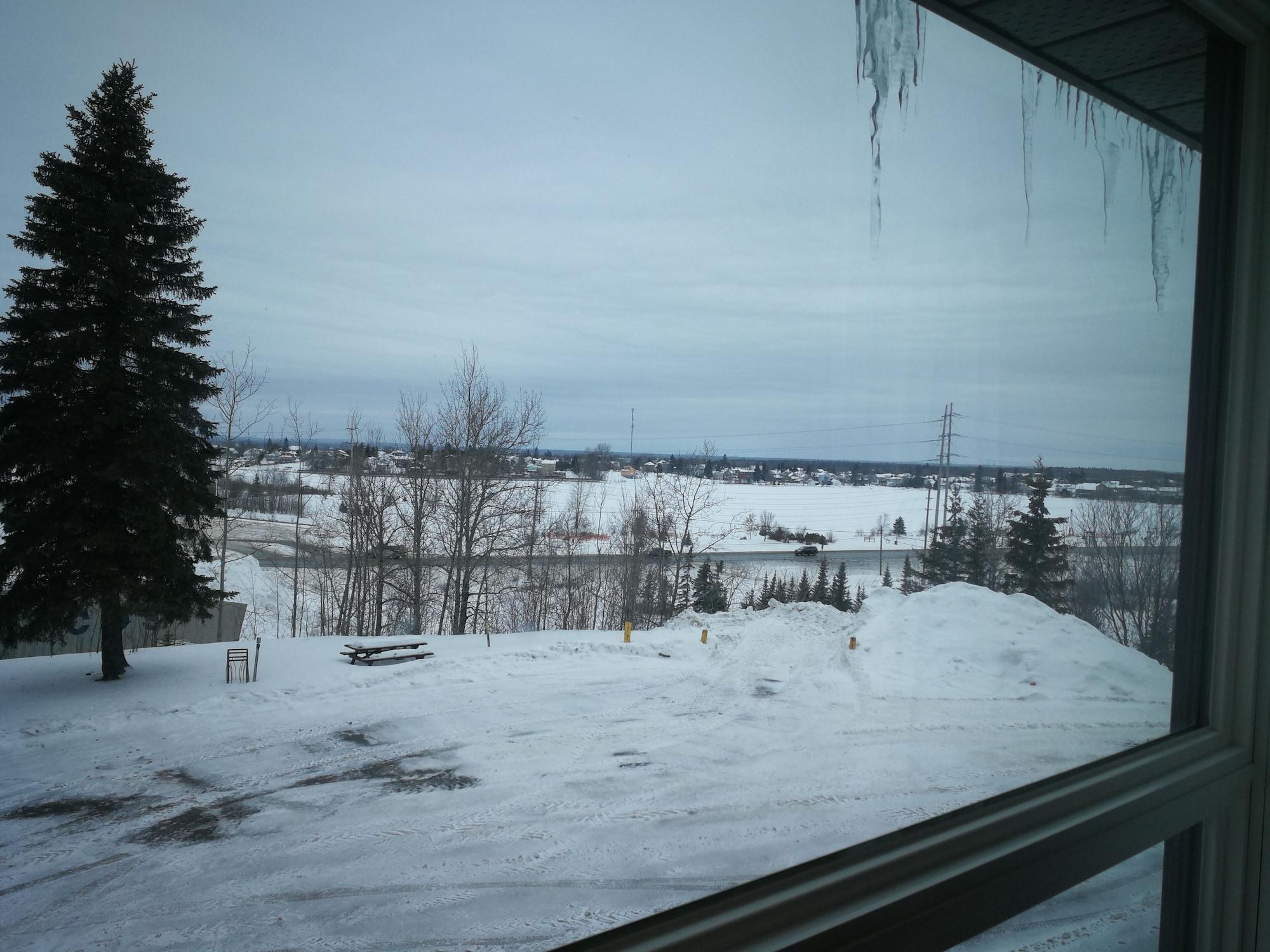 Super 8 By Wyndham Timmins On Hotel Luaran gambar